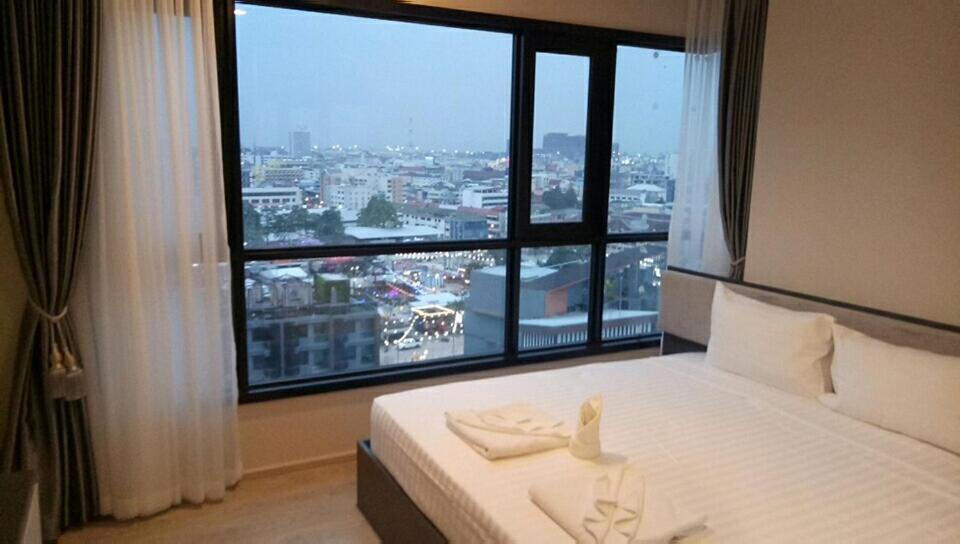 The Base Pattaya By Feng Apartment Bagian luar foto