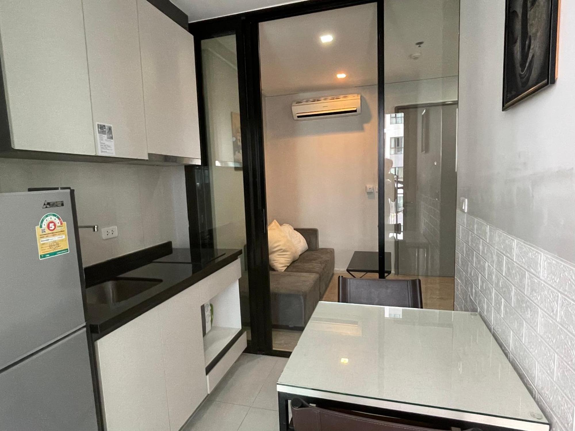 The Base Pattaya By Feng Apartment Bagian luar foto