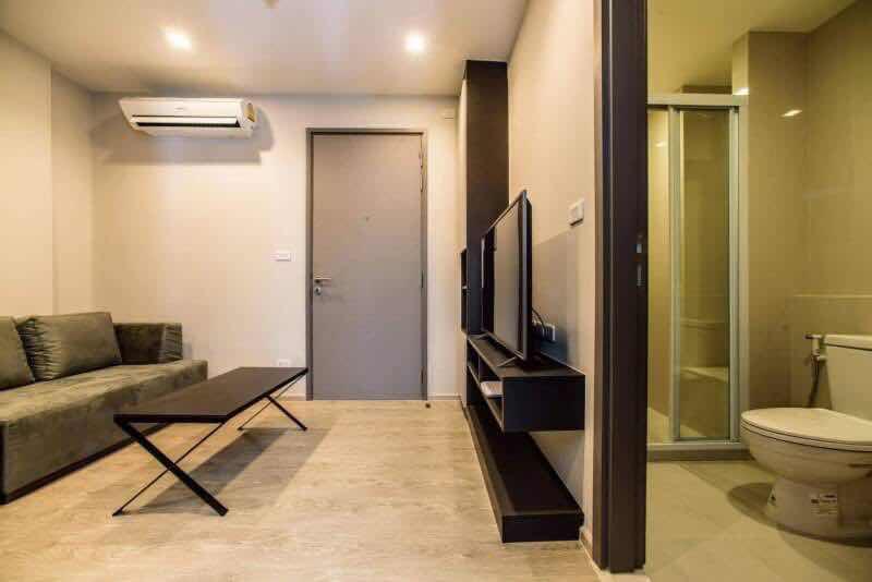 The Base Pattaya By Feng Apartment Bagian luar foto